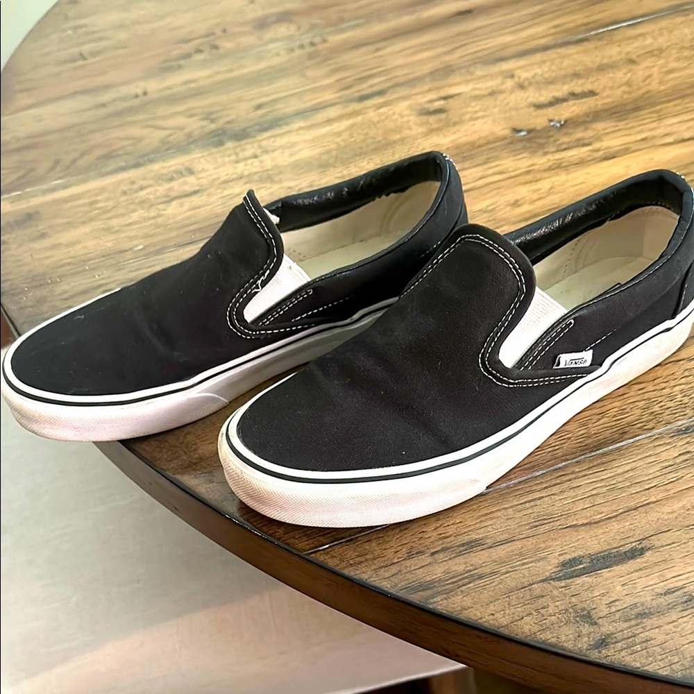 Vans unisex shoe. Black slip on.